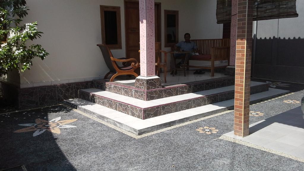 Jimbaran Home Stay Bali Пекату Экстерьер фото