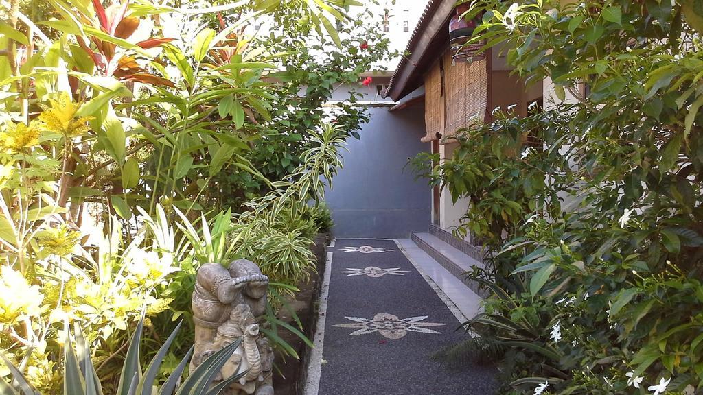 Jimbaran Home Stay Bali Пекату Экстерьер фото
