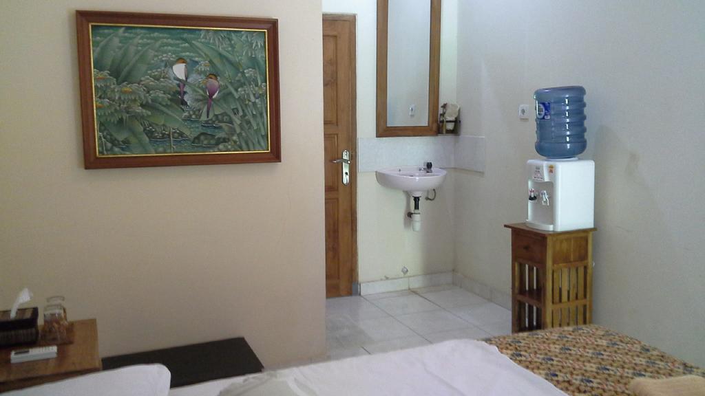 Jimbaran Home Stay Bali Пекату Экстерьер фото