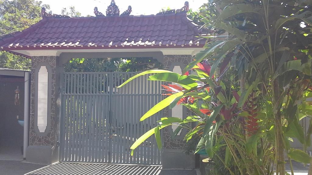 Jimbaran Home Stay Bali Пекату Экстерьер фото